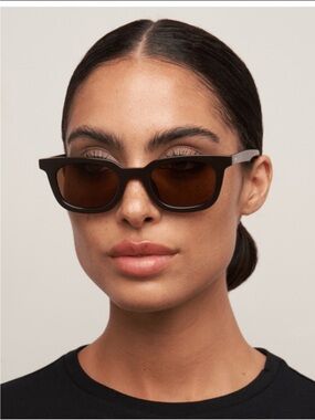 NWT Classic Otra Sunglasses in Black